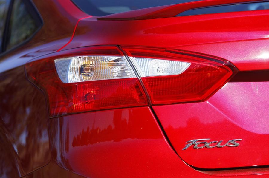  Ford Focus 2012 года  (фото 32 из 62)